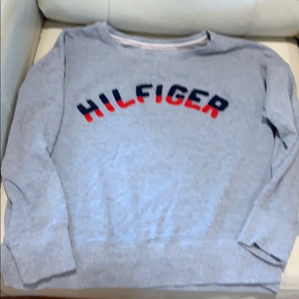 Sweatshirt